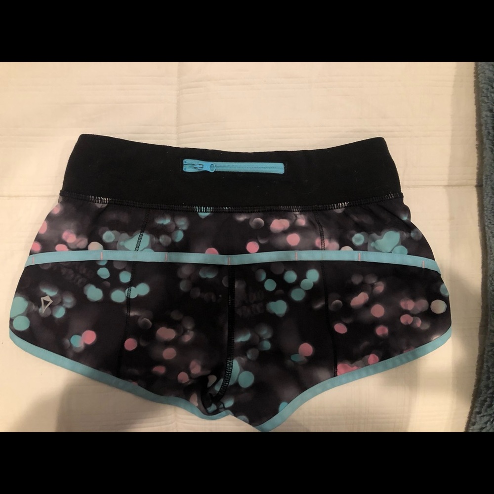 ivivva pink and blue patterned shorts size 10